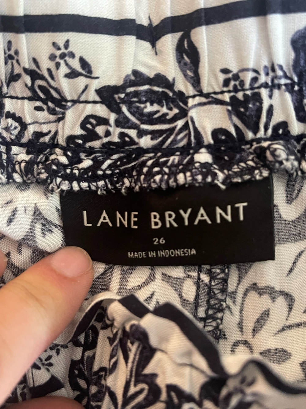 Lane Bryant Navy and White floral wide leg pants - Picture 2 of 2